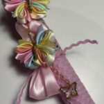 Παιδική λαμπάδα με κολιέ πεταλούδα και αξεσουάρ για τα μαλλιά