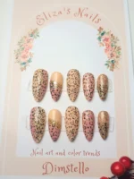 Press on nails