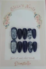 Press on nails